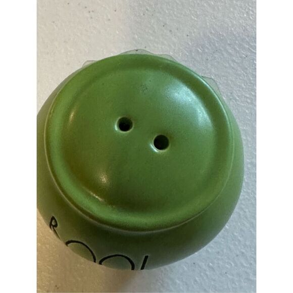 Rae Dunn Artisan Collection "BOO!" & "EEK!" Halloween Salt & Pepper Shakers - Picture 4 of 6